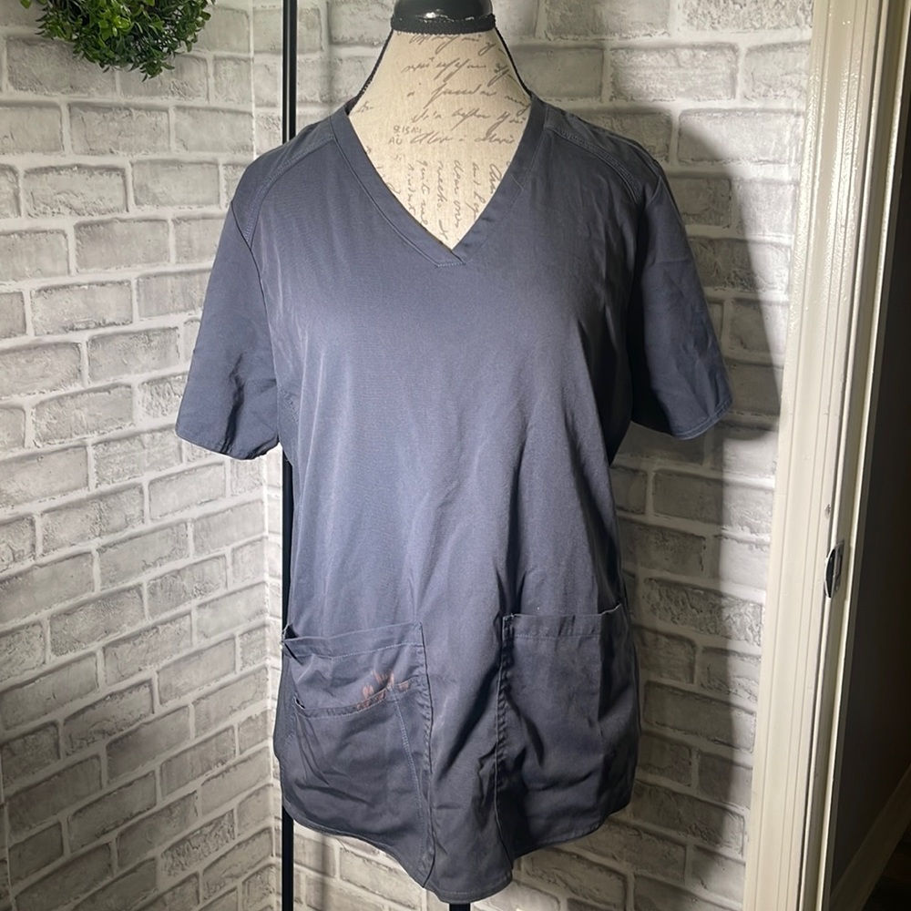 Med couture scrub top 1 minor flaw - Picture 2 of 12